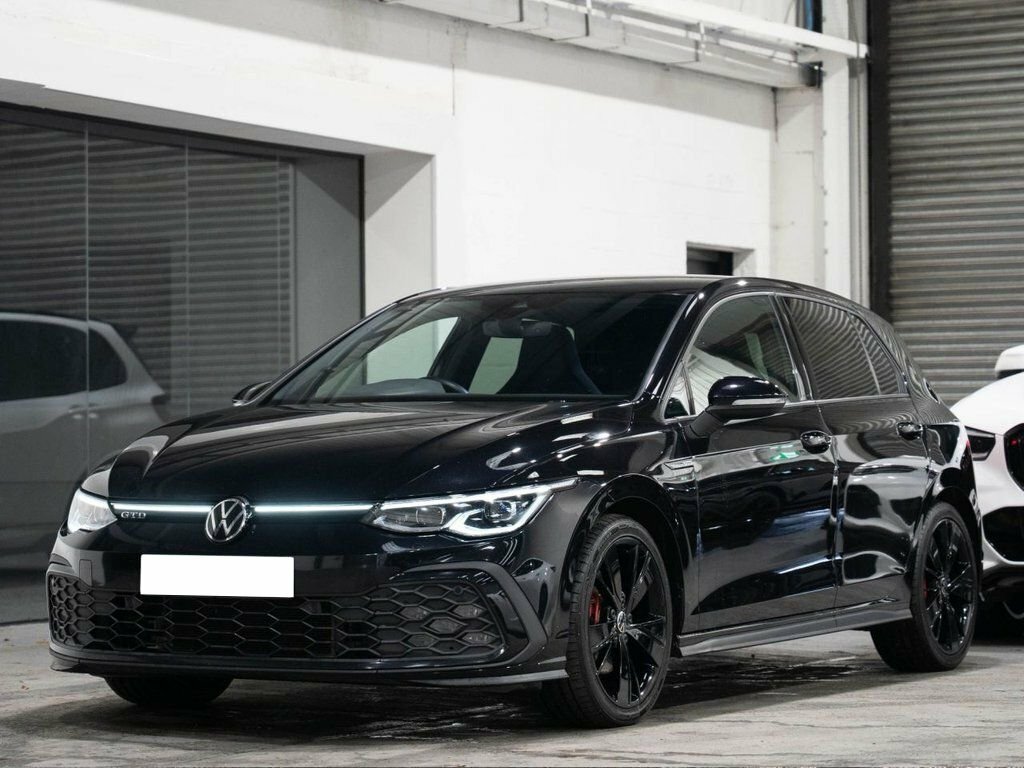 Volkswagen Golf 2L Gtd Black #2