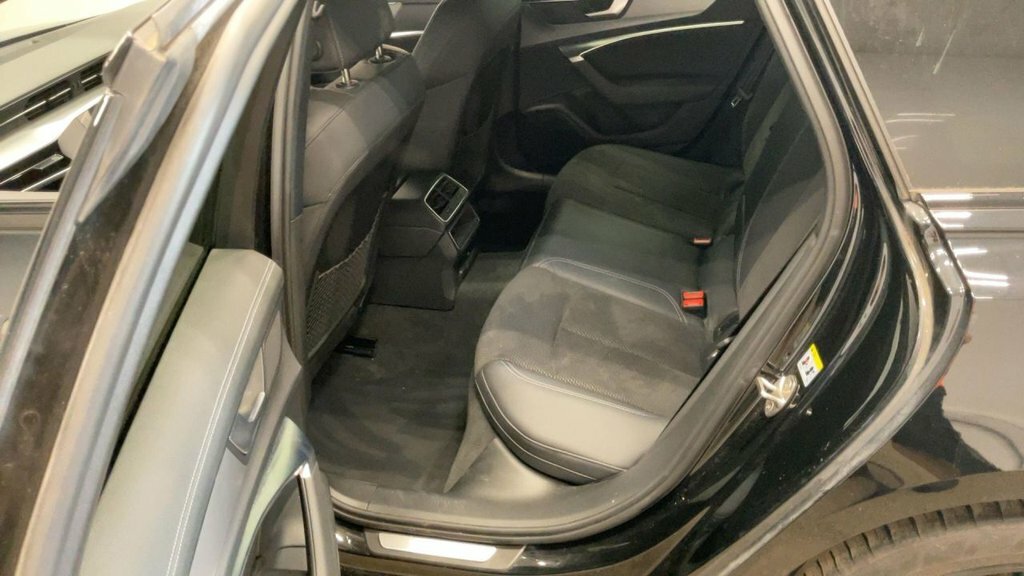 Audi A6 Avant 2L Black Edition Black #4