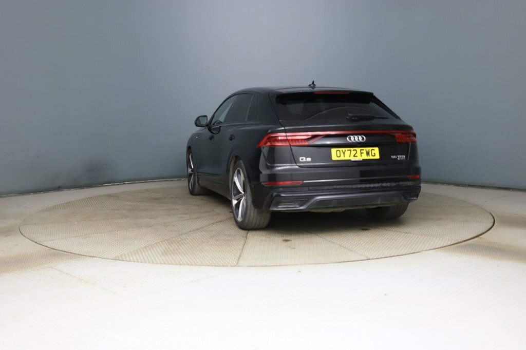 Audi Q8 3L Black Edition Black #2