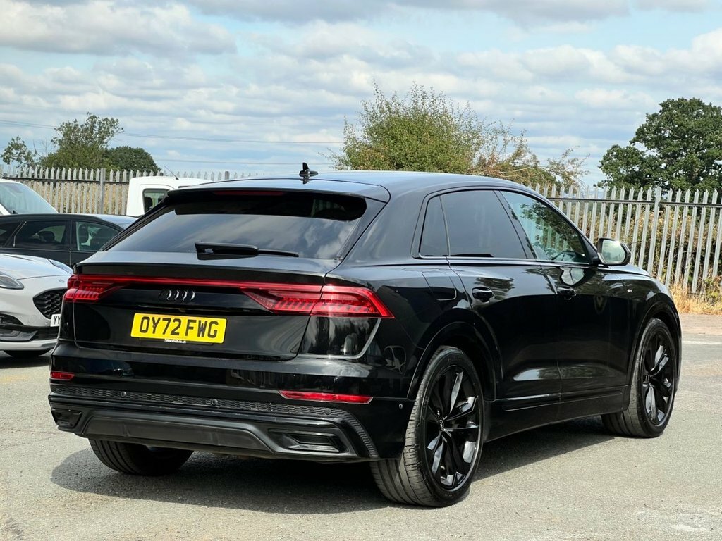 Audi Q8 3L Black Edition Black #4