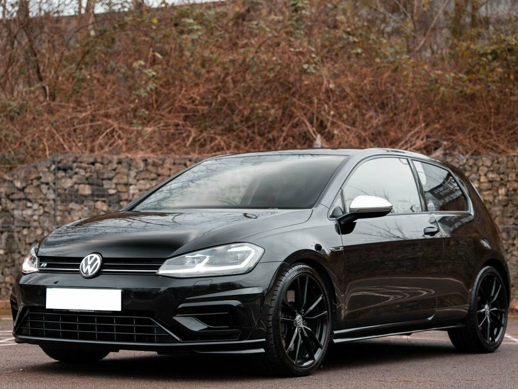Volkswagen Golf 2L R Black
