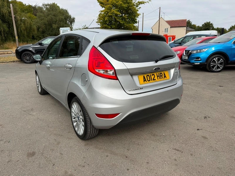 Ford Fiesta Zetec 35 Taxfshtwo Keys White #11