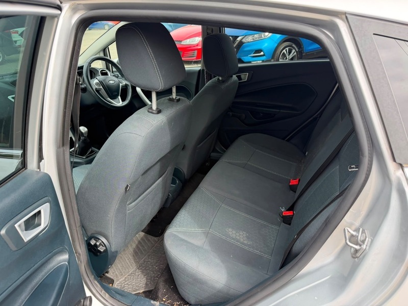 Ford Fiesta Zetec 35 Taxfshtwo Keys White #10