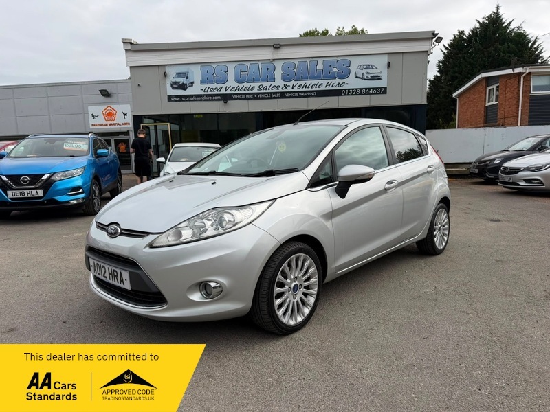 Ford Fiesta Titanium Silver