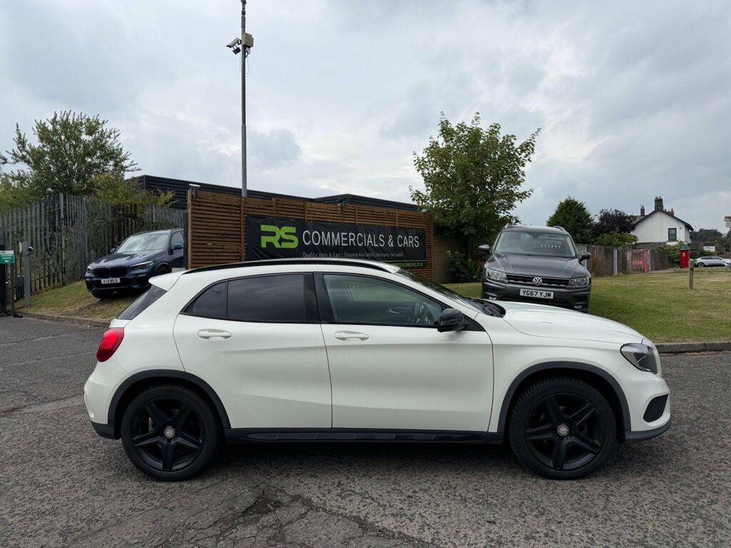 Mercedes-Benz GLA Class 2.1 Gla200d Amg Line 7G-dct 4Matic Euro 6 Ss White #2