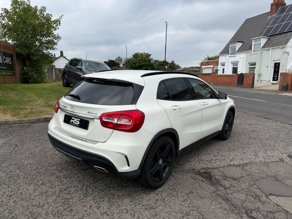 Mercedes-Benz GLA Class 2.1 Gla200d Amg Line 7G-dct 4Matic Euro 6 Ss White #3