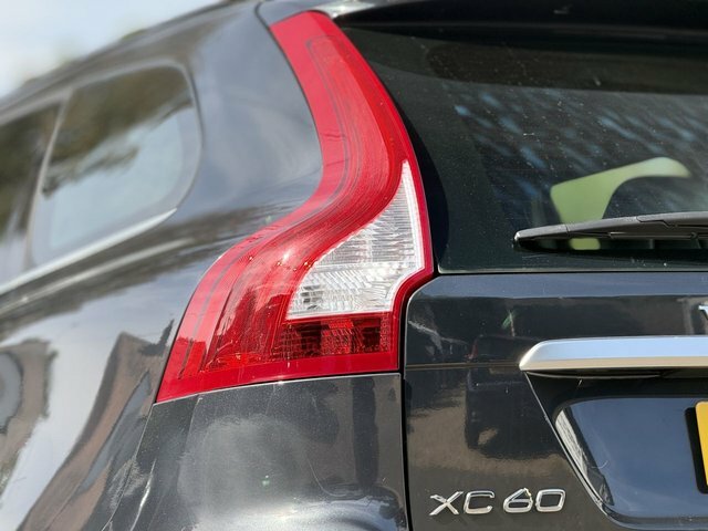 Volvo XC60 2.0 D4 Se Nav Suv Euro 6 Ss White #30