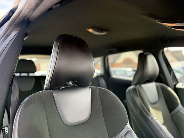 Volvo XC60 2.0 D4 Se Nav Suv Euro 6 Ss White #38