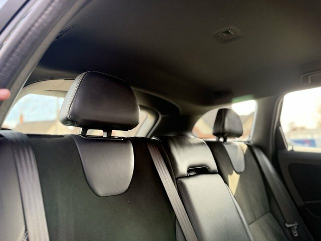 Volvo XC60 2.0 D4 Se Nav Suv Euro 6 Ss White #39