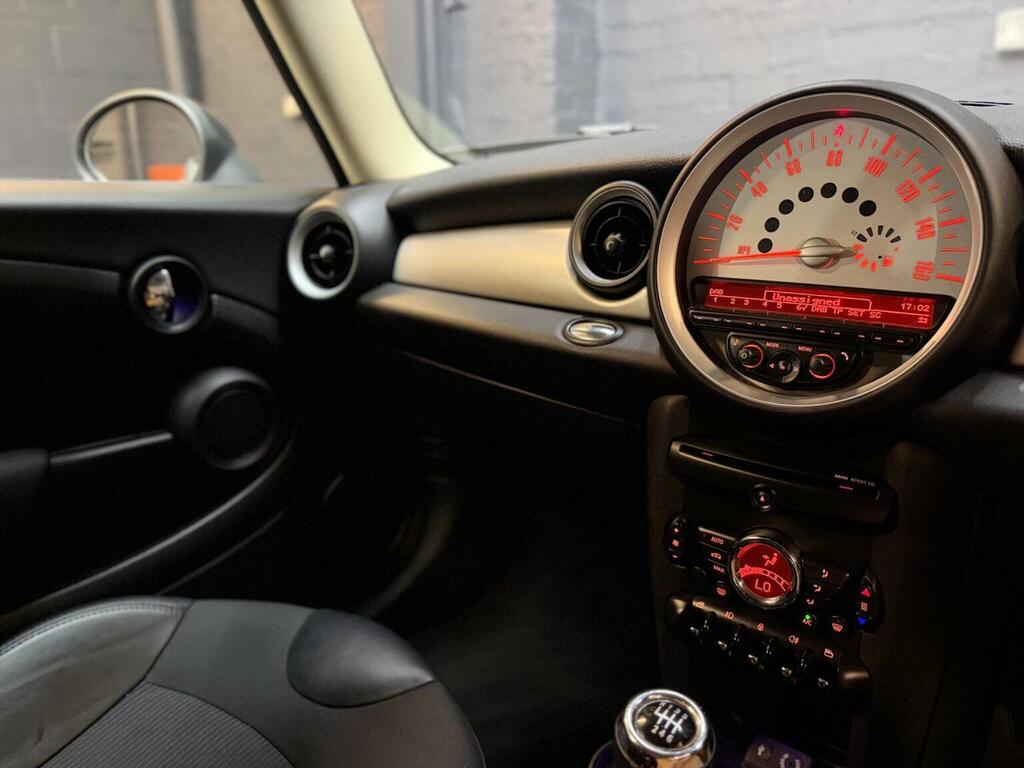 Mini Clubman 2.0 Cooper D Euro 5 Silver #24