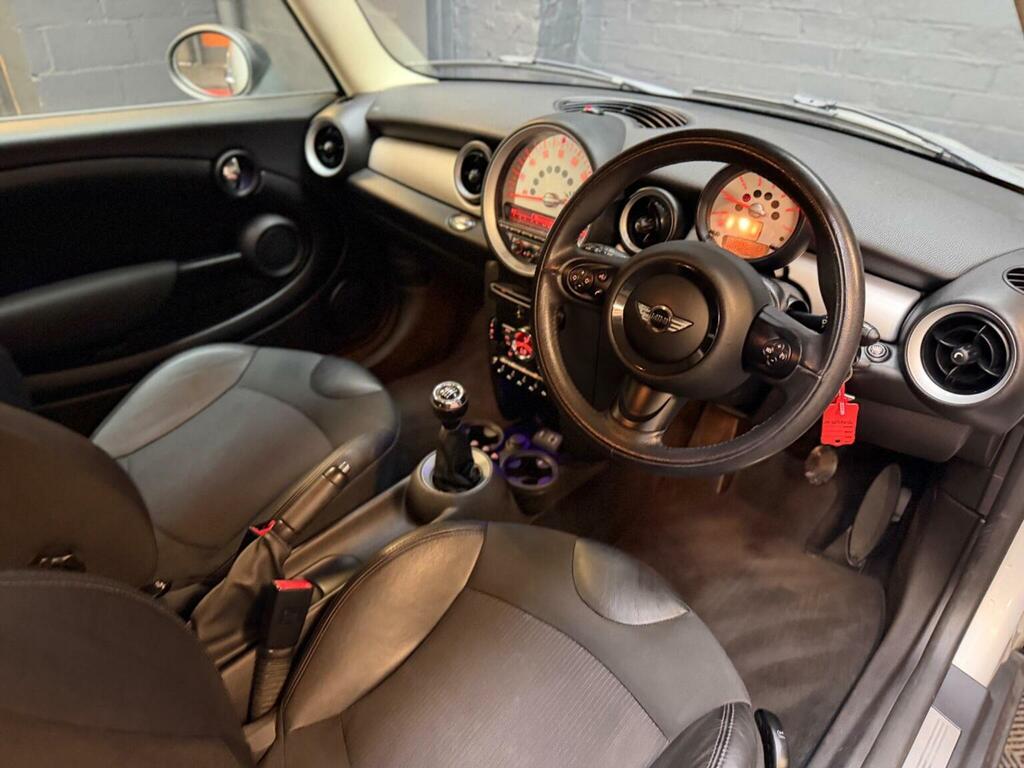 Mini Clubman 2.0 Cooper D Euro 5 Silver #17