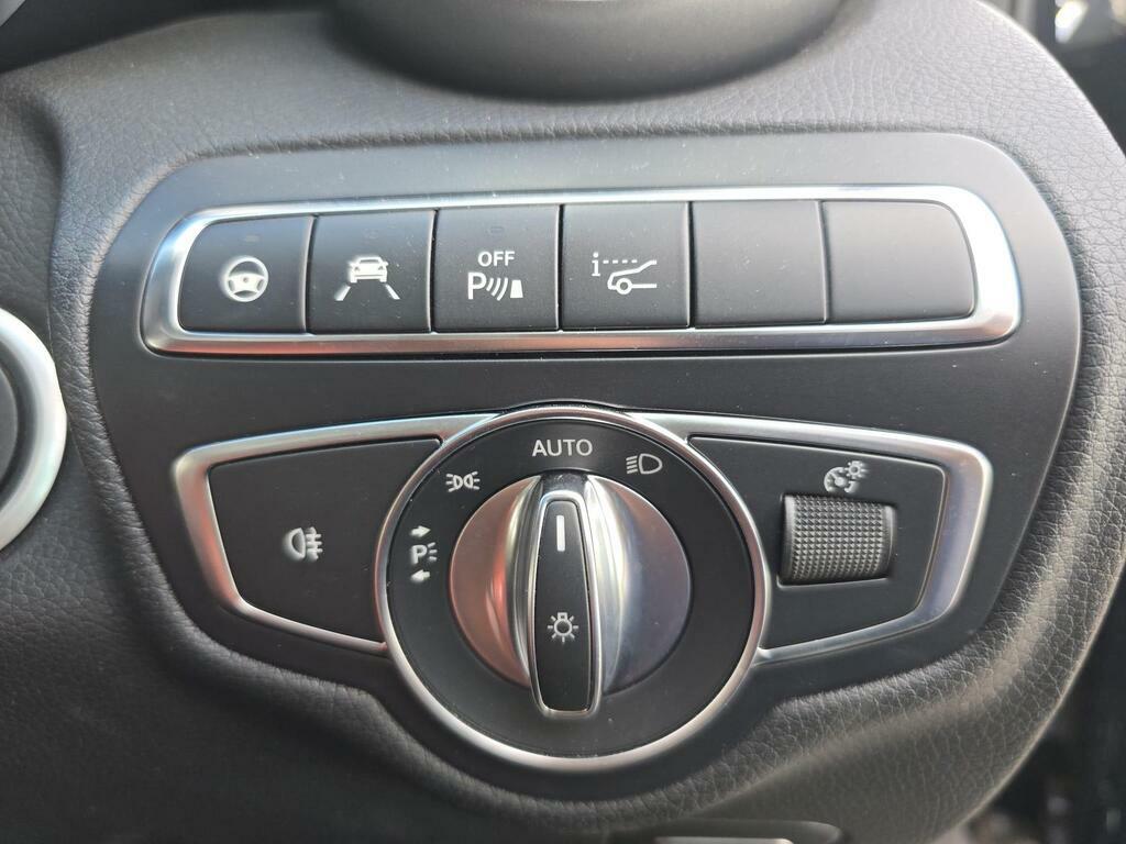 Mercedes-Benz C Class C220d Se Executive Edition 9G-tronic Blue #23