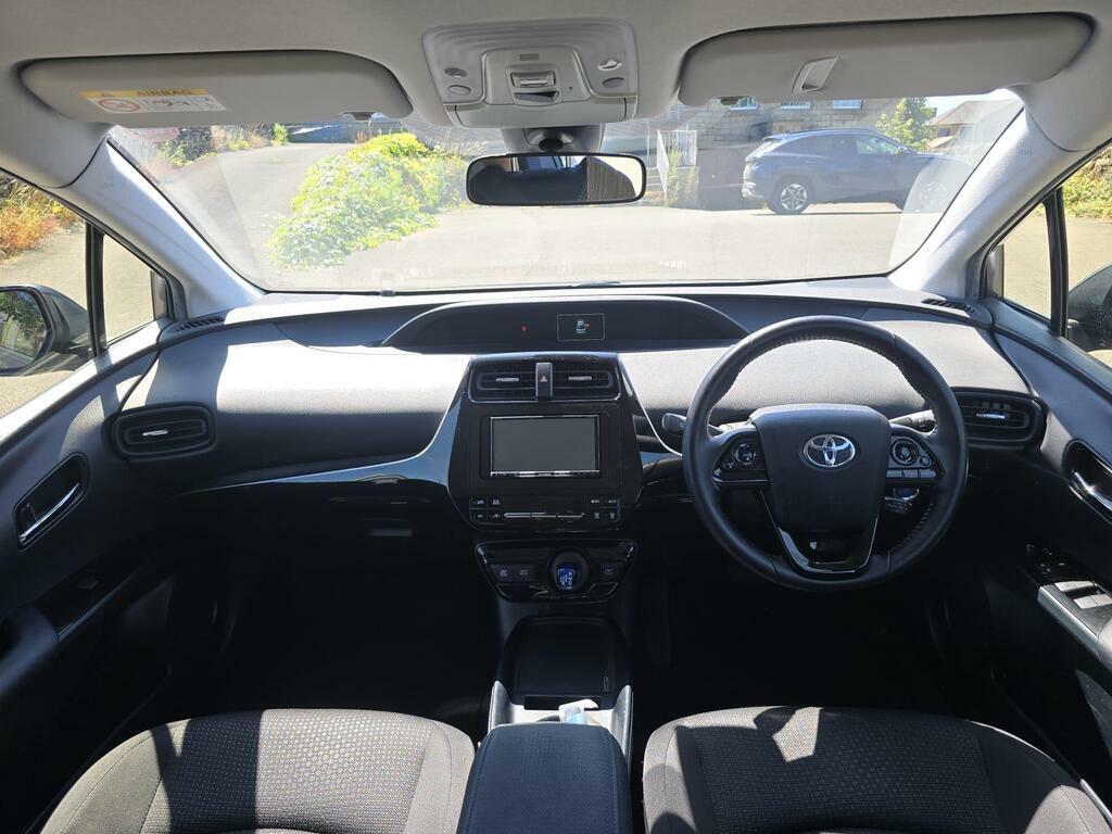 Toyota Prius Excel Tss 5-Door Red #14