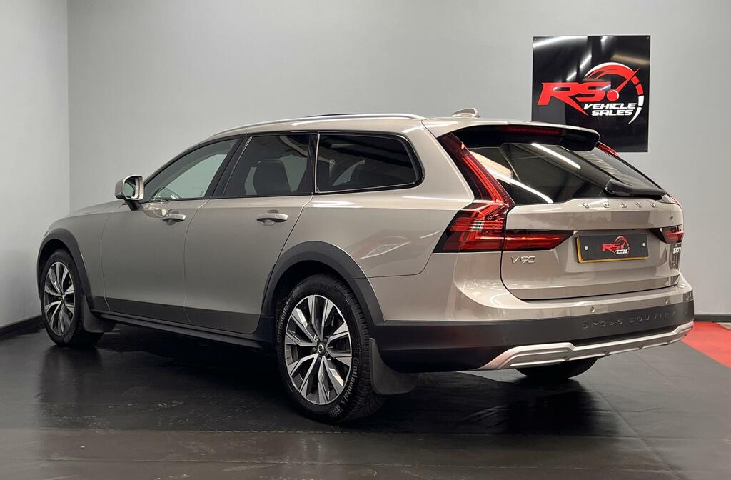 Volvo V90 Cross Country Estate 2.0 B5 Mhev Plus Awd Euro 6 Ss Grey #2