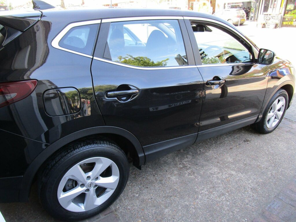 Nissan Qashqai 1.3 Dig-t Acenta Premium Dct Euro 6 Ss EY21HYP Black #4