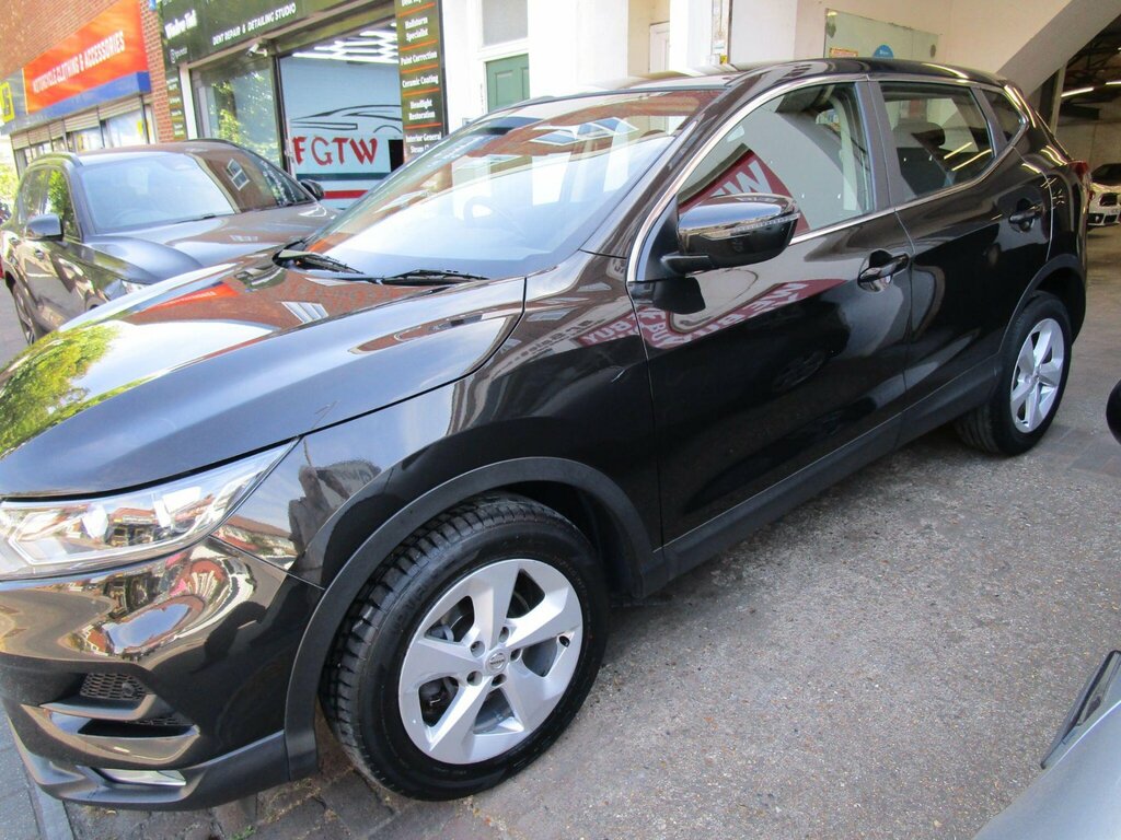 Nissan Qashqai 1.3 Dig-t Acenta Premium Dct Euro 6 Ss EY21HYP Black #3