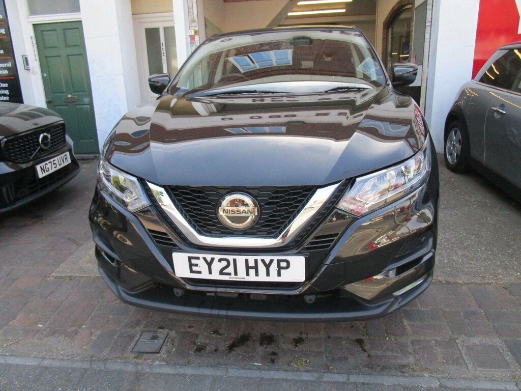 Nissan Qashqai 1.3 Dig-t Acenta Premium Dct Euro 6 Ss Black