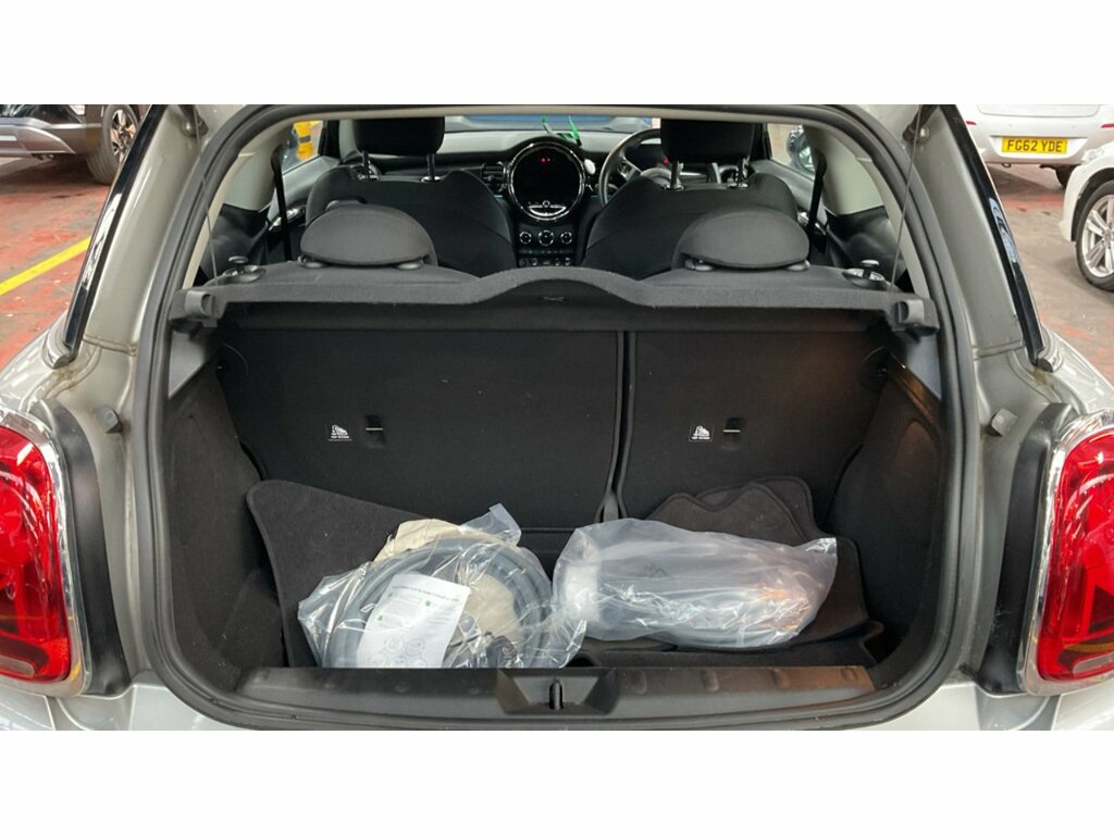 Mini Electric Hatch 135Kw Cooper S Level 2 33Kwh 17In A Green #9