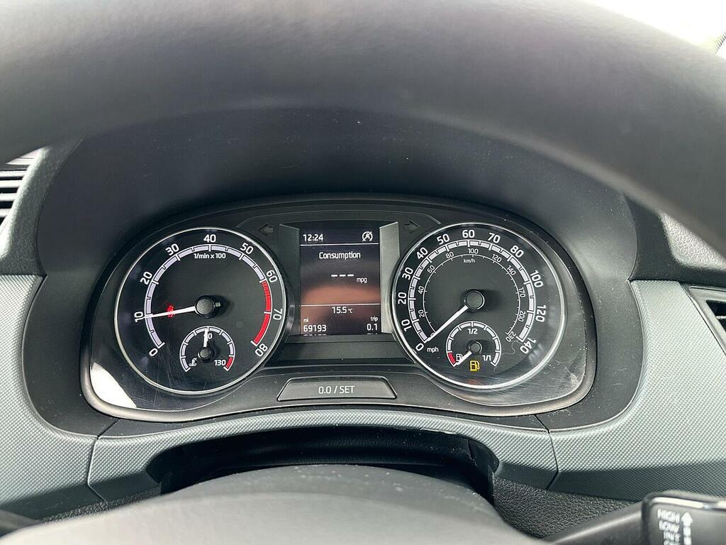 Skoda Fabia 1.0 Tsi Colour Edition Euro 6 Ss White #16