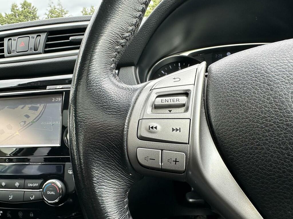 Nissan X-Trail 1.6L Dci N-tec 130 Bhp Red #18