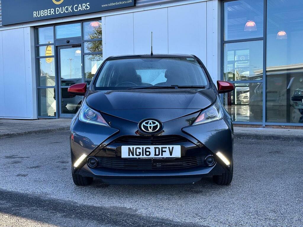 Toyota Aygo 1.0 Vvt-i X-play Hatchback Euro NG16DFV Grey #2