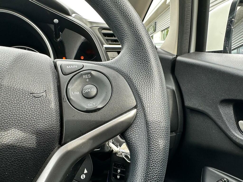 Honda Jazz 1.3 I-vtec Se Cvt Euro 6 Ss Silver #18