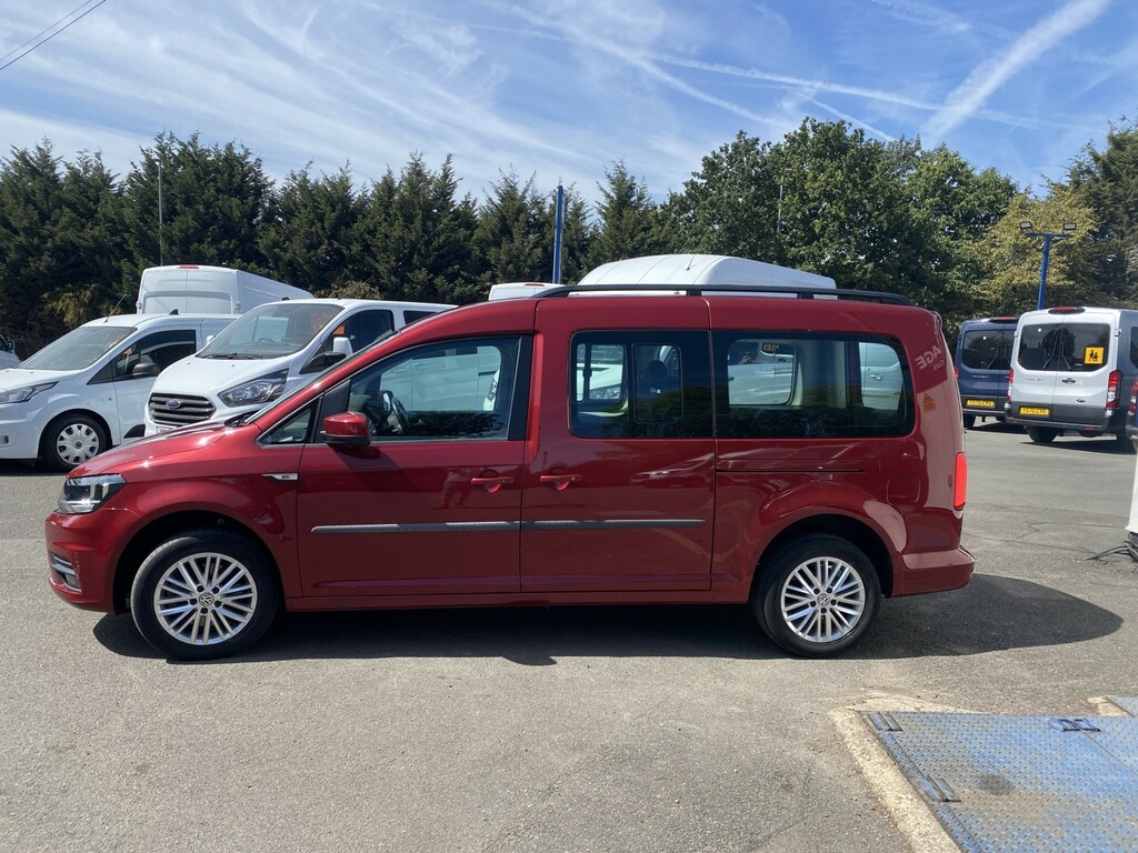 Volkswagen Caddy Maxi Life 2.0 Tdi Red #6