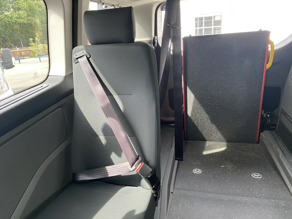 Ford Tourneo Custom 2.0 Ecoblue 130Ps Low Roof 8 Seater Zetec White #38