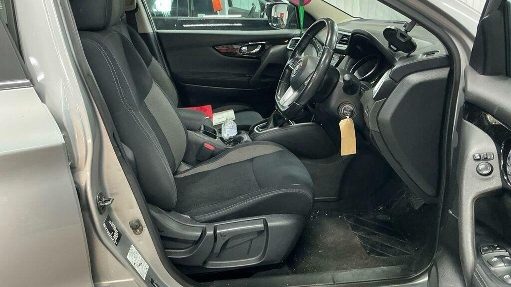 Nissan Qashqai 1.2 Dig-t N-connecta Silver #10