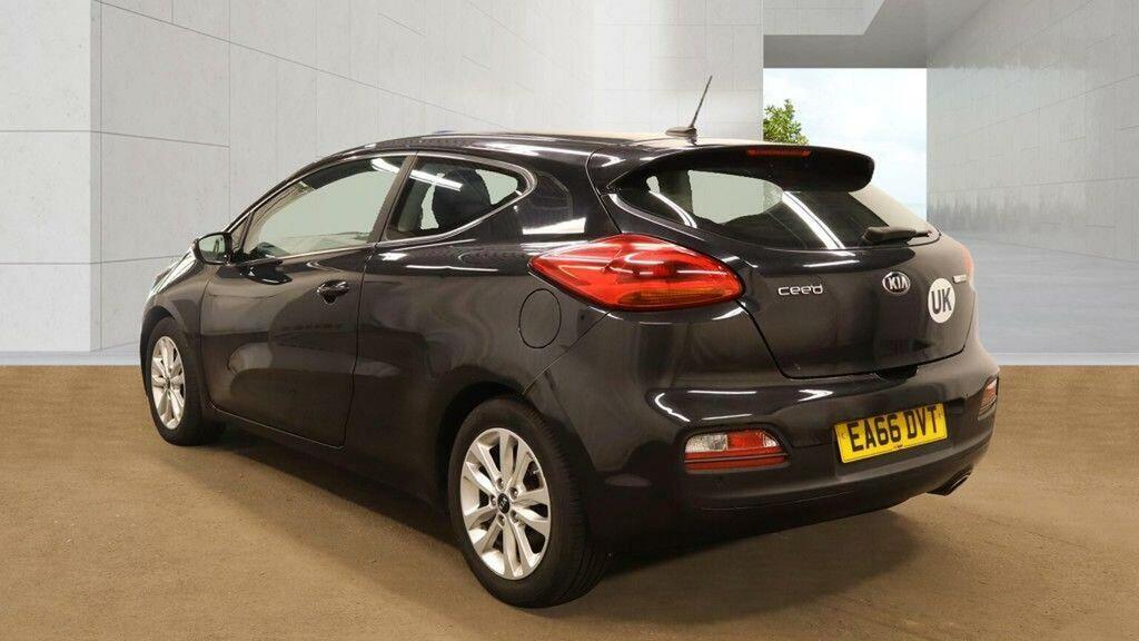Kia Proceed 1.6 Crdi 2 Dct Euro 6 Ss Black #3