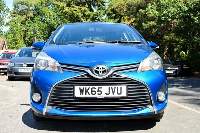 Toyota Yaris 2015 1.33 Dual Vvt-i Icon Hatchback Man Blue #2