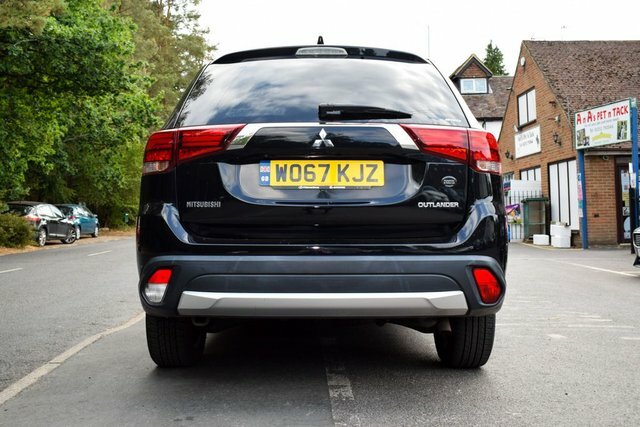 Mitsubishi Outlander 2018 2.2 Di-d 4 Suv 4Wd Euro 6 Black #5