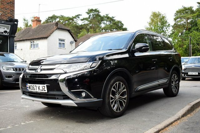 Mitsubishi Outlander 2018 2.2 Di-d 4 Suv 4Wd Euro 6 Black #3