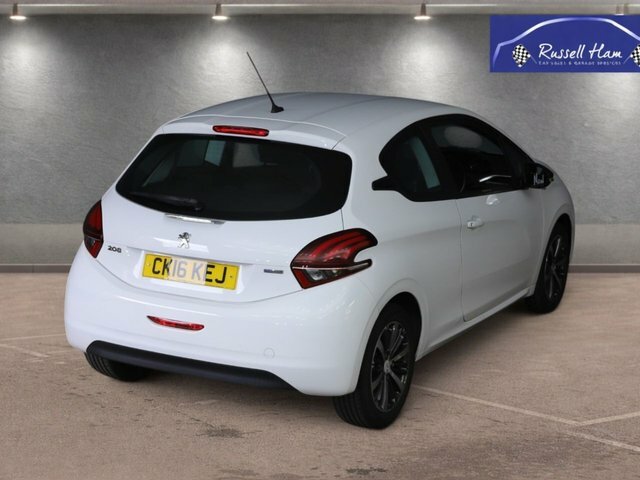 Peugeot 208 1.2 Puretech Xs Lime Hatchback E White #6