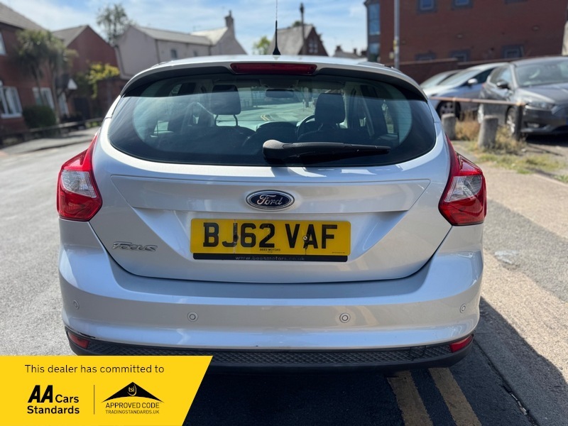 Ford Focus 1.0 Ecoboost Zetec One Family Owner - Bluet Red #10