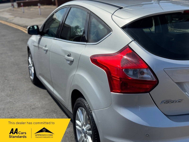 Ford Focus 1.0 Ecoboost Zetec One Family Owner - Bluet Red #18