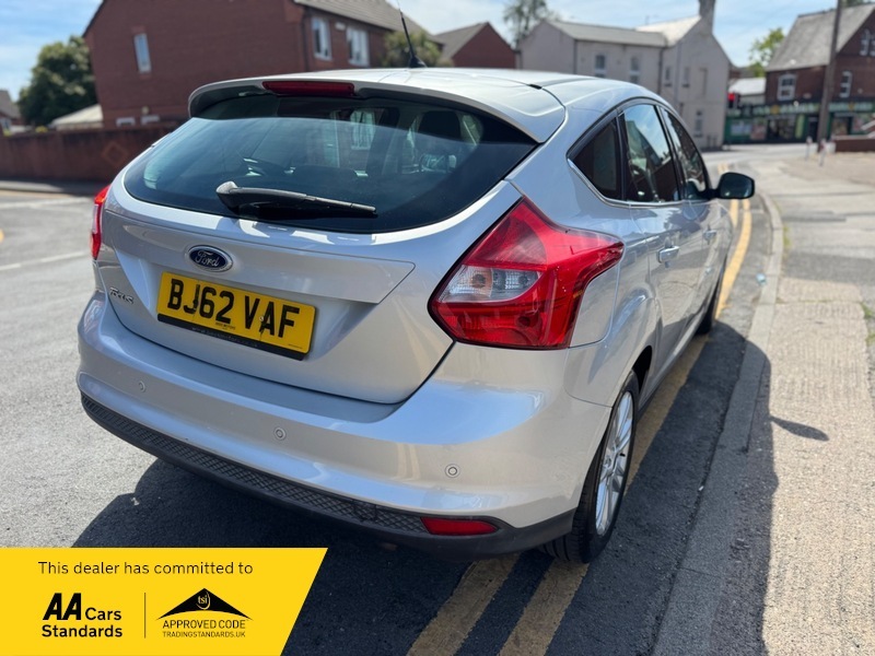 Ford Focus 1.0 Ecoboost Zetec One Family Owner - Bluet Red #8