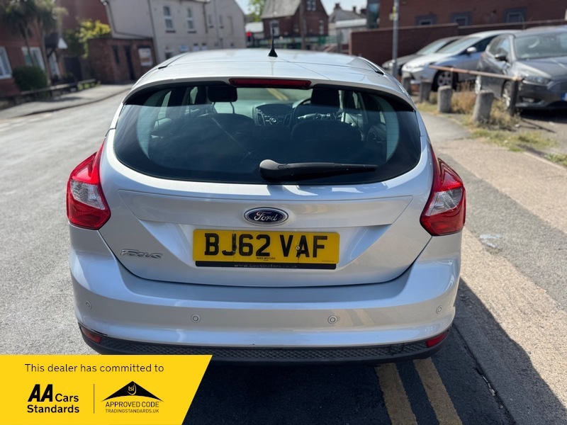 Ford Focus 1.0 Ecoboost Zetec One Family Owner - Bluet Red #9