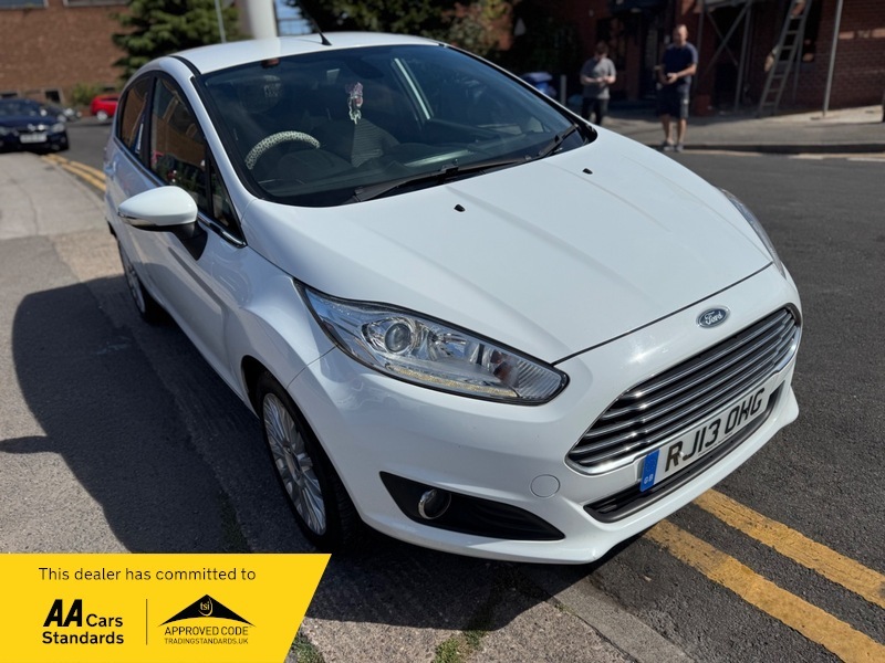 Ford Fiesta 1.6 Titanium Powershift Euro White #5