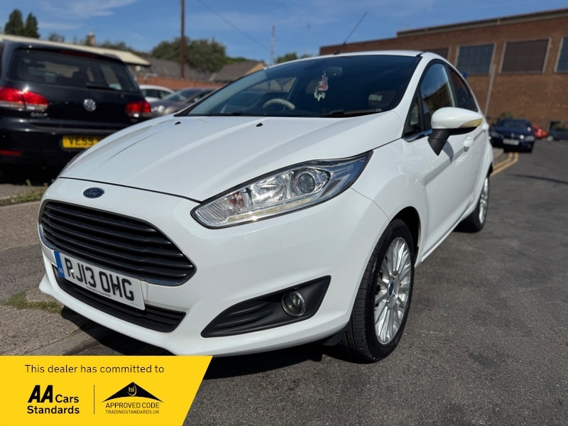 Ford Fiesta 1.6 Titanium Powershift Euro White #2