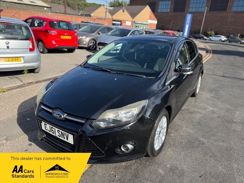 Ford Focus Estate 1.0T Ecoboost Titanium Estate Ma White #1