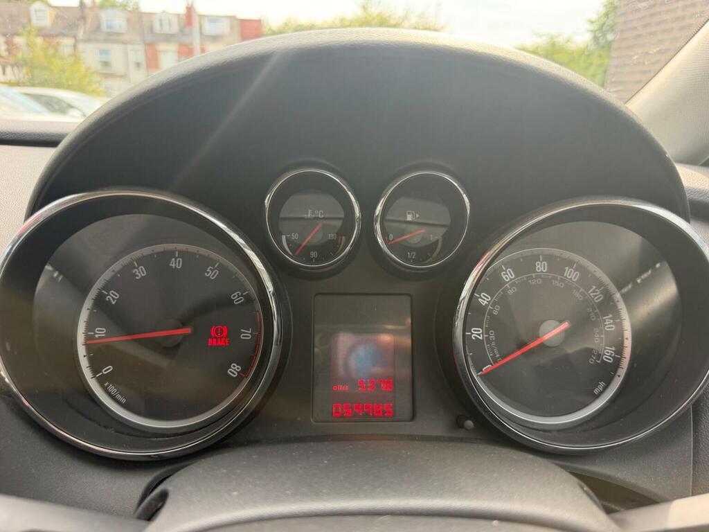 Vauxhall Astra 1.4 16V Excite Euro 5 Silver #31