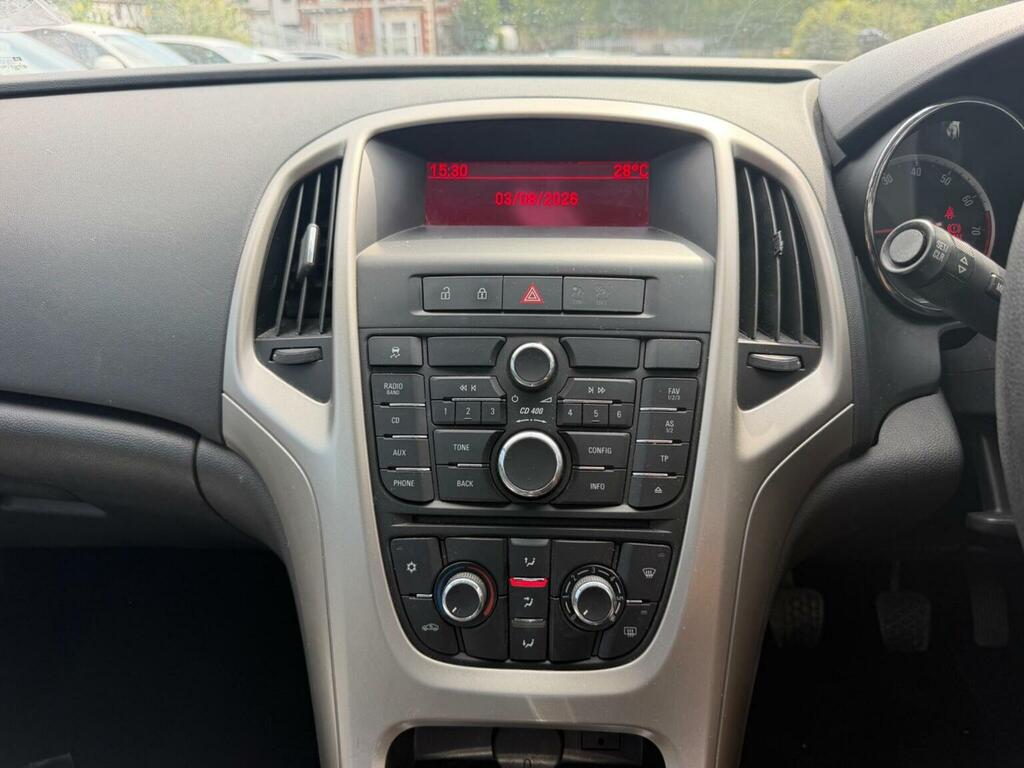 Vauxhall Astra 1.4 16V Excite Euro 5 Silver #33