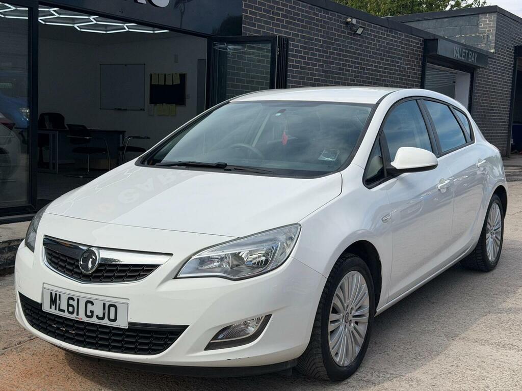 Vauxhall Astra 1.4 16V Excite Euro 5 White