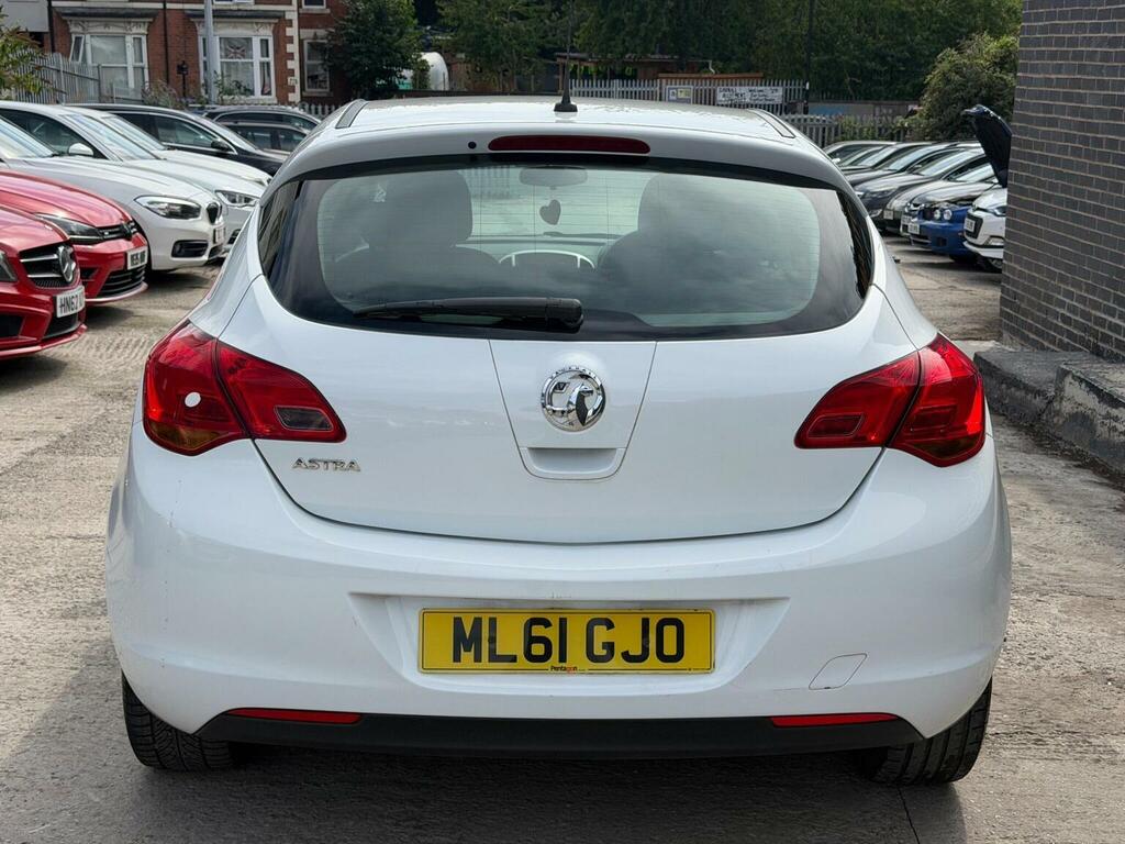 Vauxhall Astra 1.4 16V Excite Euro 5 White #5