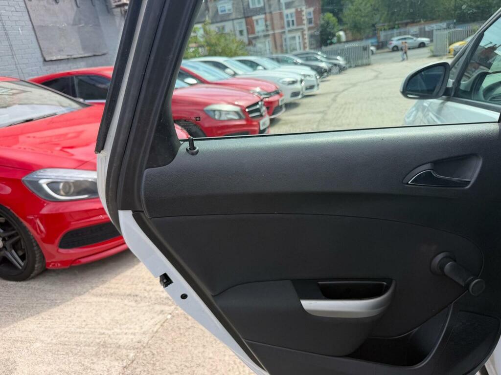 Vauxhall Astra 1.4 16V Excite Euro 5 Silver #25