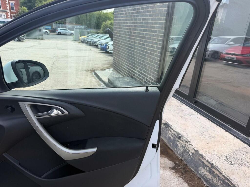 Vauxhall Astra 1.4 16V Excite Euro 5 Silver #9
