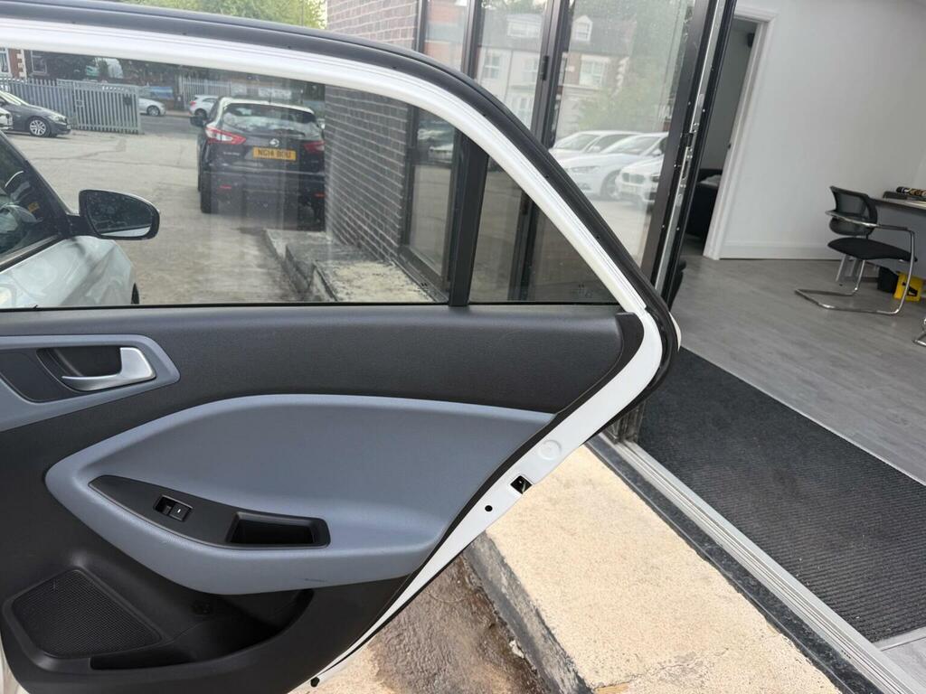 Hyundai I20 1.4 Se Euro 6 Grey #20