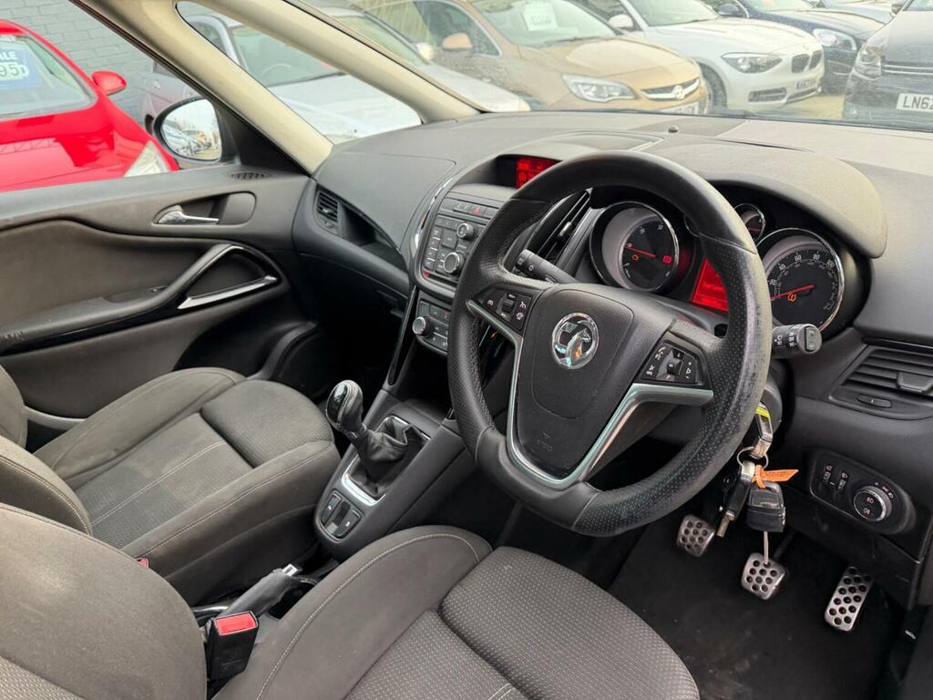 Vauxhall Zafira Tourer Exclusiv Blue #21