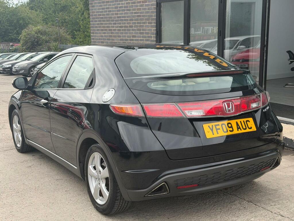 Honda Civic 1.8 I-vtec Es Black #6